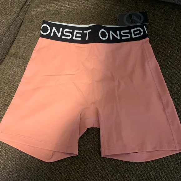 Onset workout shorts - Picture 1 of 2